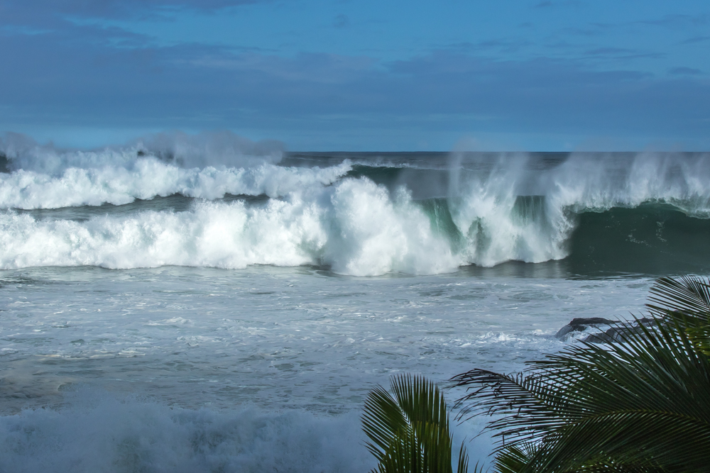 Waves-Hawaii